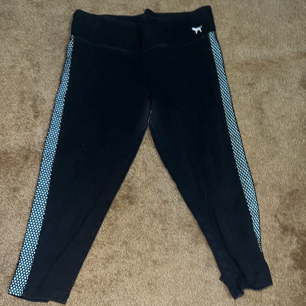 Victoria’s Secret PINK Black Capri Active Yoga Pants Cropped Leggings